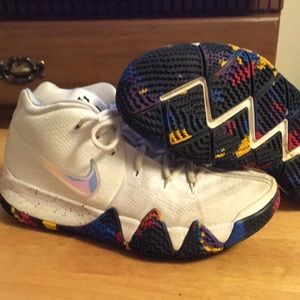Kyrie 4